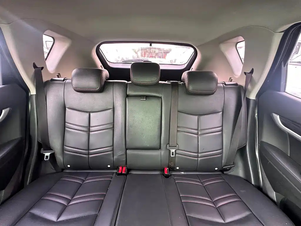 DONGFENG AX7 2016