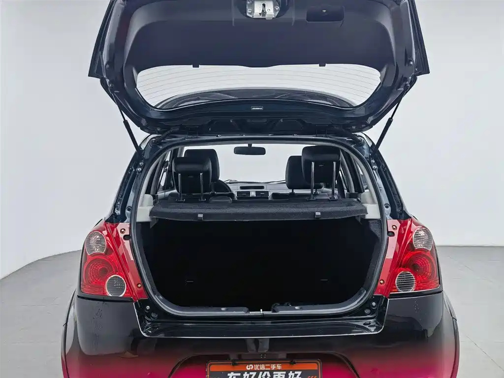 SUZUKI SWIFT 2017