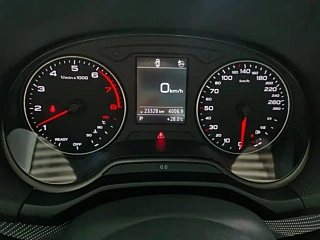 AUDI Q2L  2022 YEAR 35 TFSI FASHION DYNAMIC 2022
