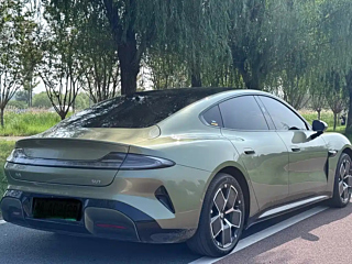 XIAOMI AUTO SU7  2024 YEAR 700KM  RANGE SMART DRIVE EDITI 2024