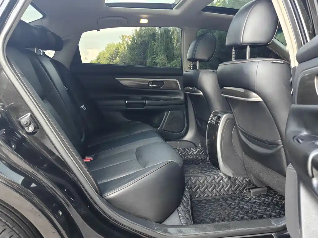 NISSAN TEANA 2016