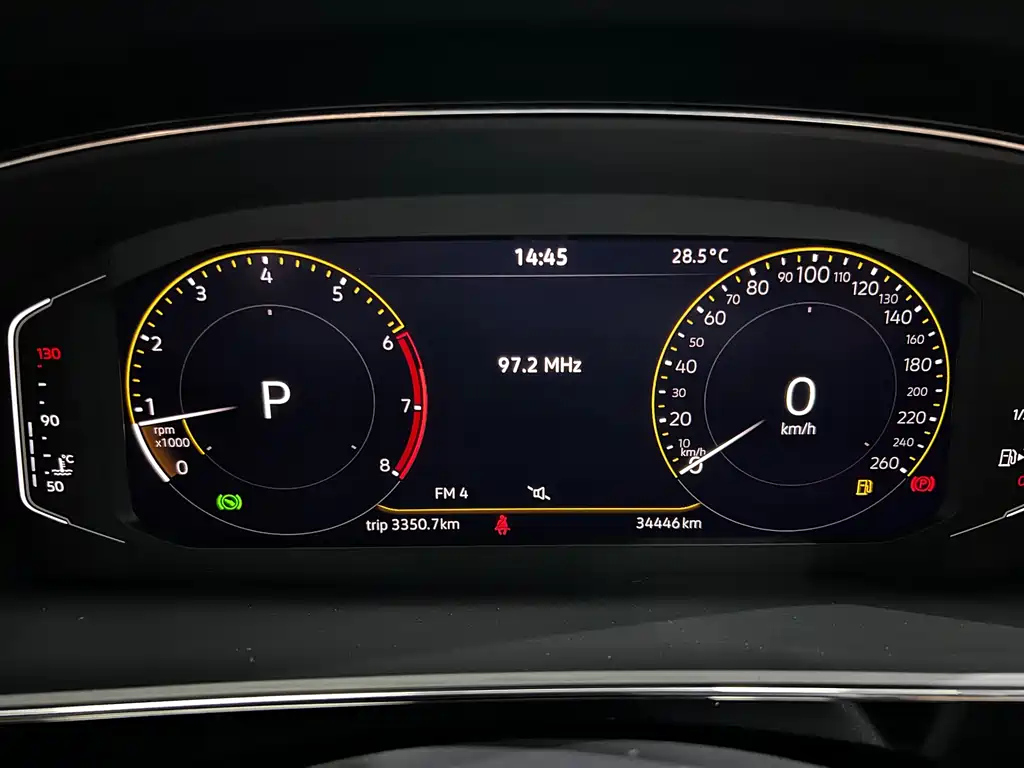 VOLKSWAGEN PASSAT 2023