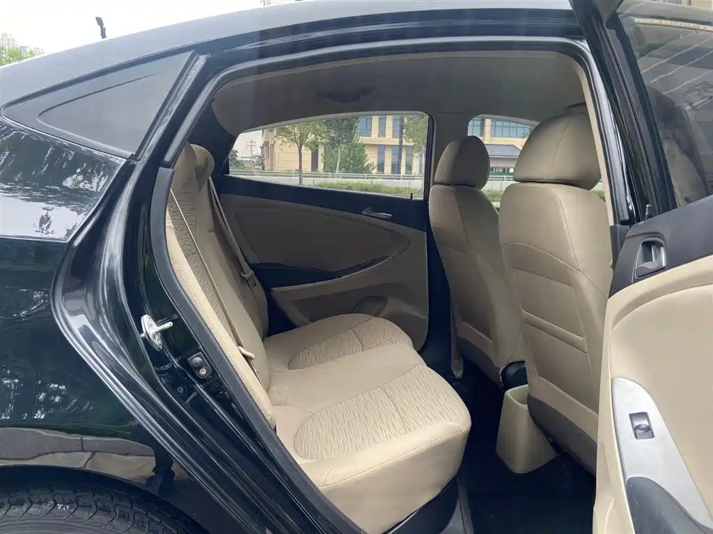 HYUNDAI RENA 2014
