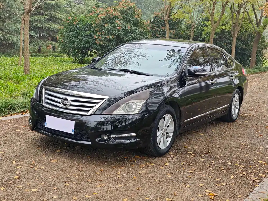 NISSAN TEANA 2011