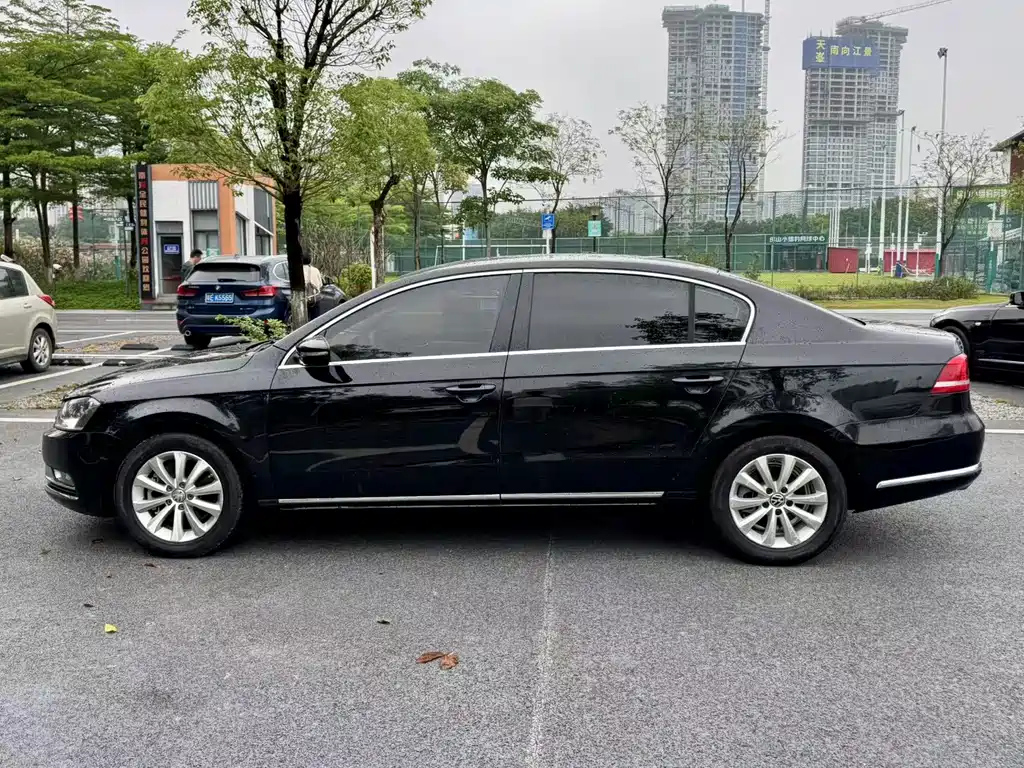VOLKSWAGEN MAGOTAN 2014
