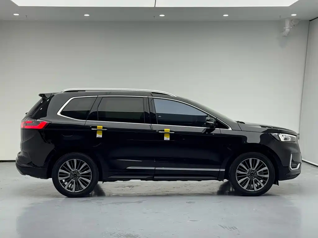 FORD EDGE 2021
