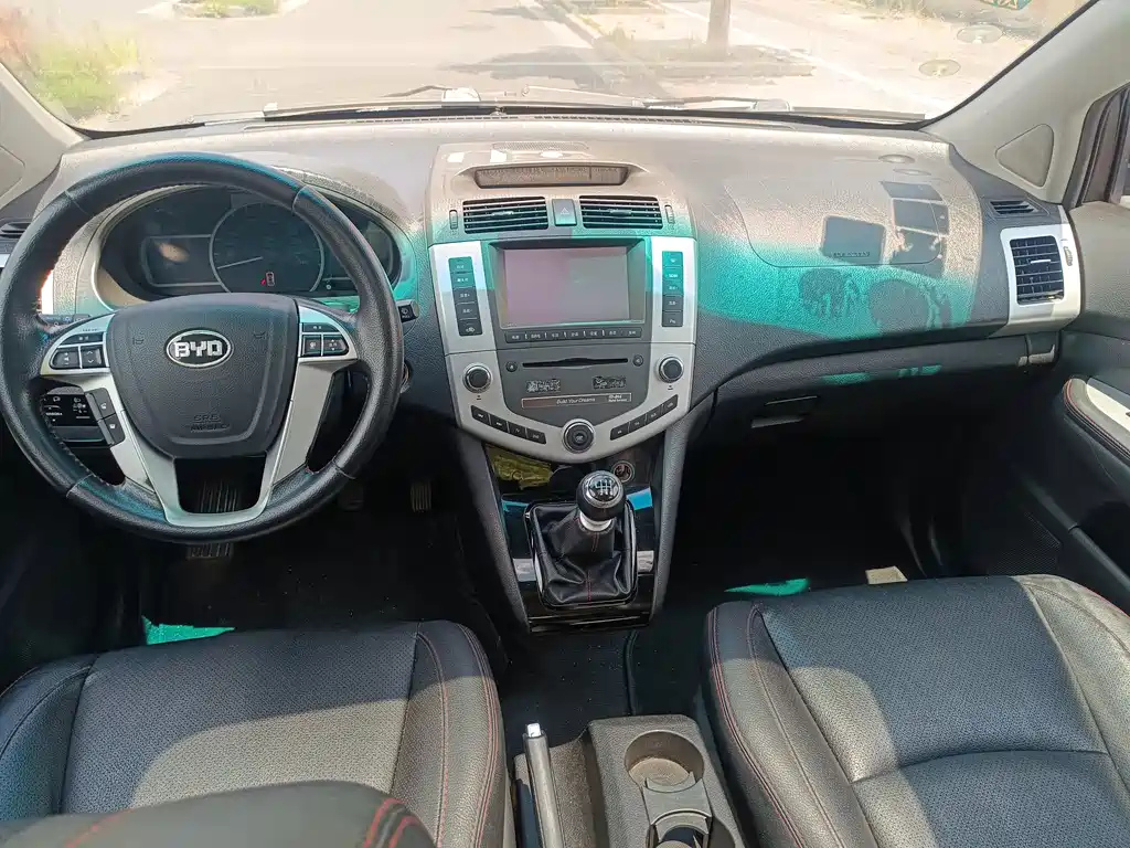 BYD S6 2014