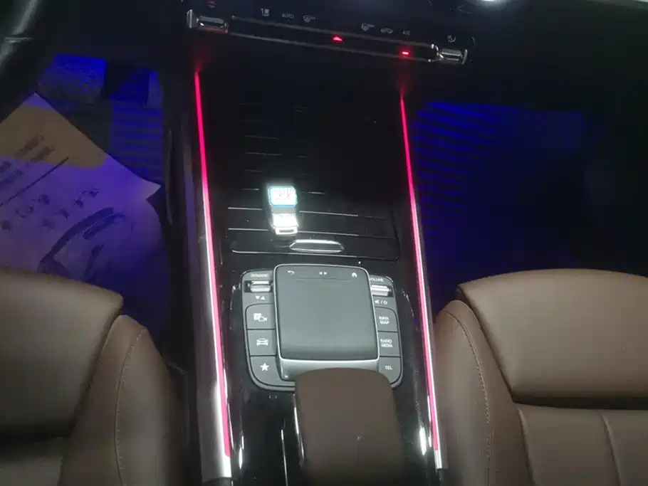 MERCEDES BENZ GLB 2021