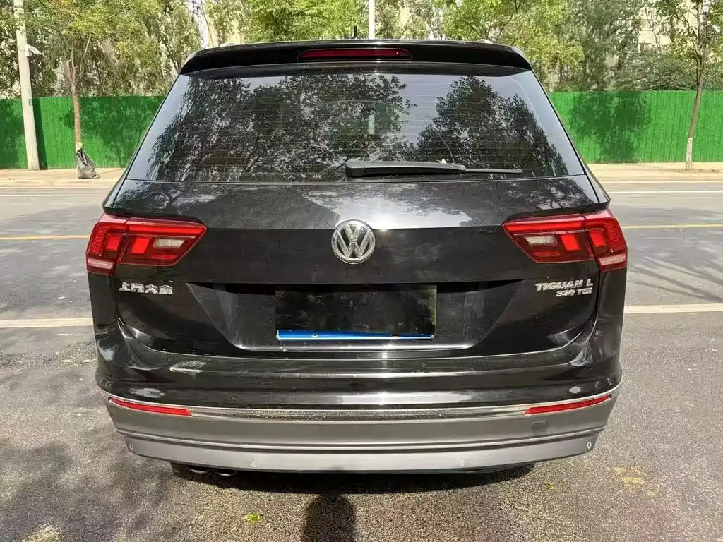 VOLKSWAGEN TIGUAN L 2017