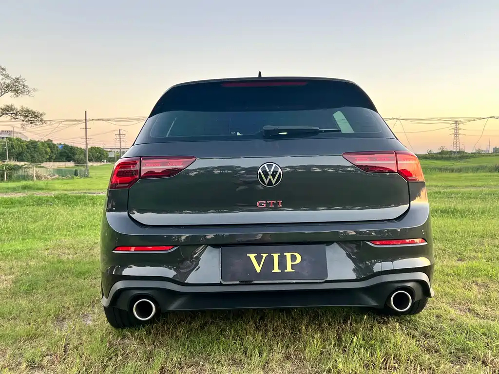 VOLKSWAGEN GOLF GTI 2021