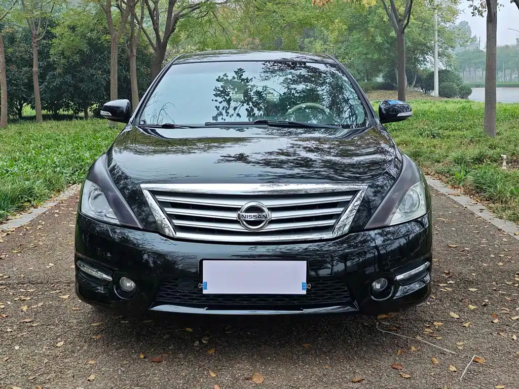 NISSAN TEANA 2011
