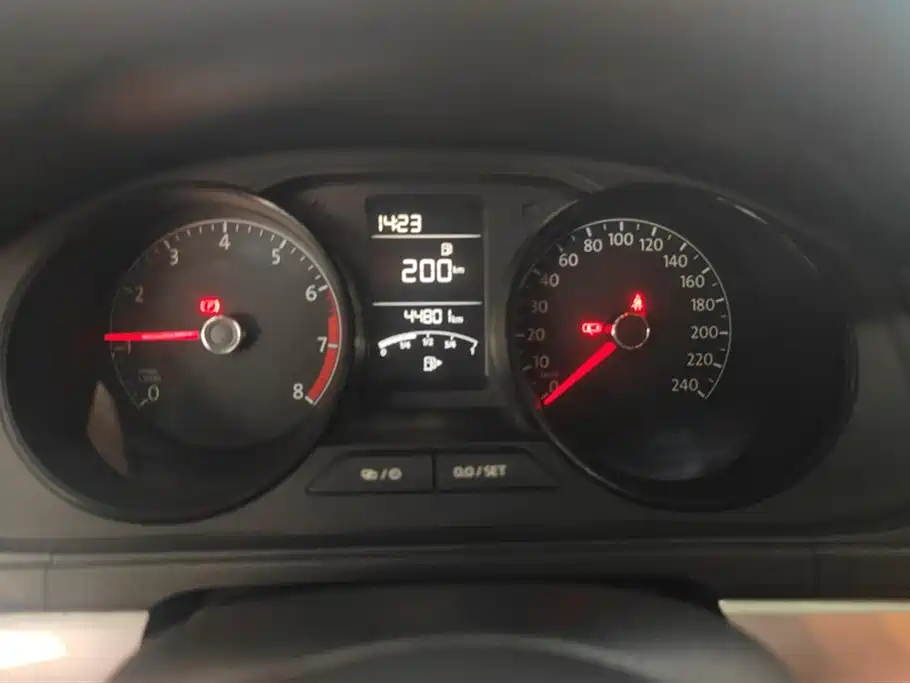 VOLKSWAGEN LAVIDA 2020