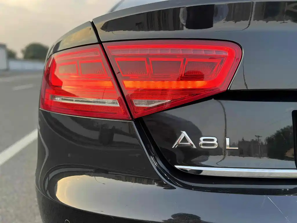 AUDI A8 2014