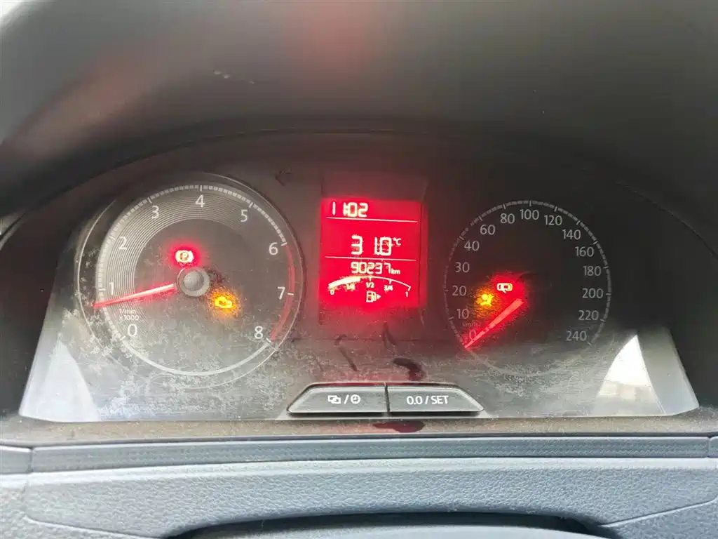 VOLKSWAGEN SANTANA 2016