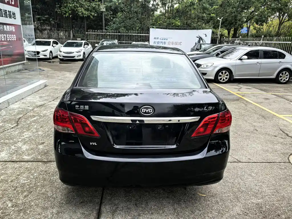 BYD L3 2015