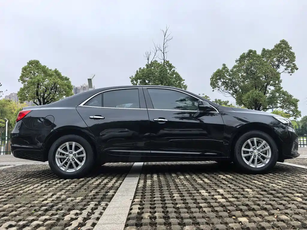 CHEVROLET MALIBU 2018