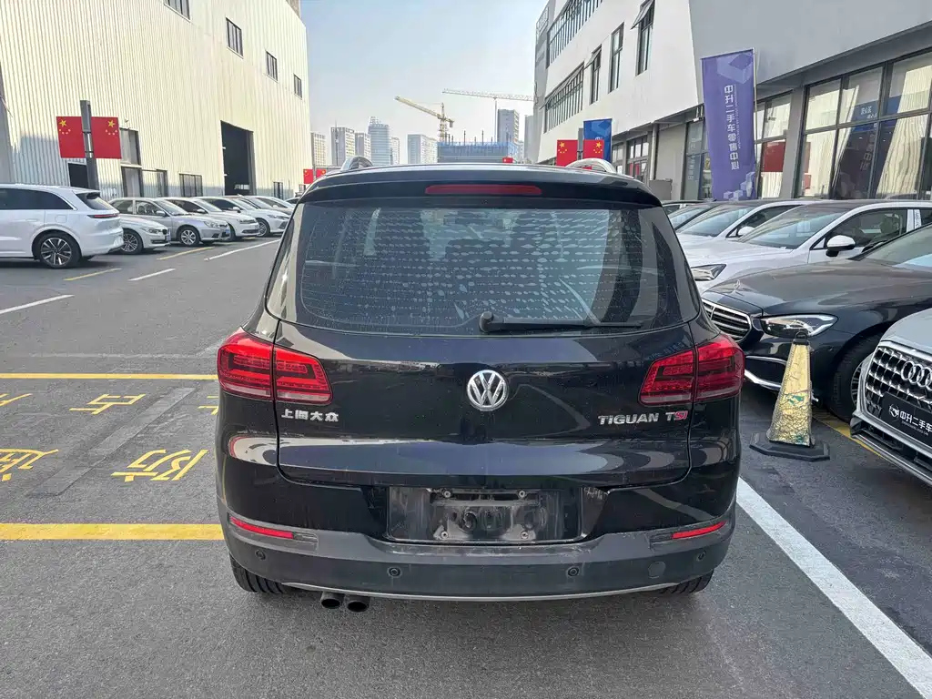 VOLKSWAGEN TIGUAN 2014
