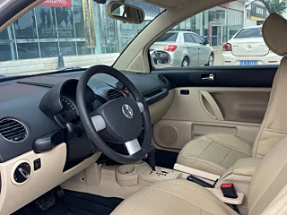 VOLKSWAGEN BEETLE 2010 YEAR 1.6 AT 2010