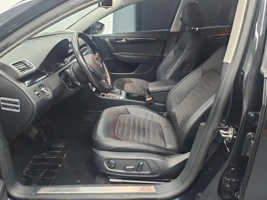 VOLKSWAGEN MAGOTAN 2016
