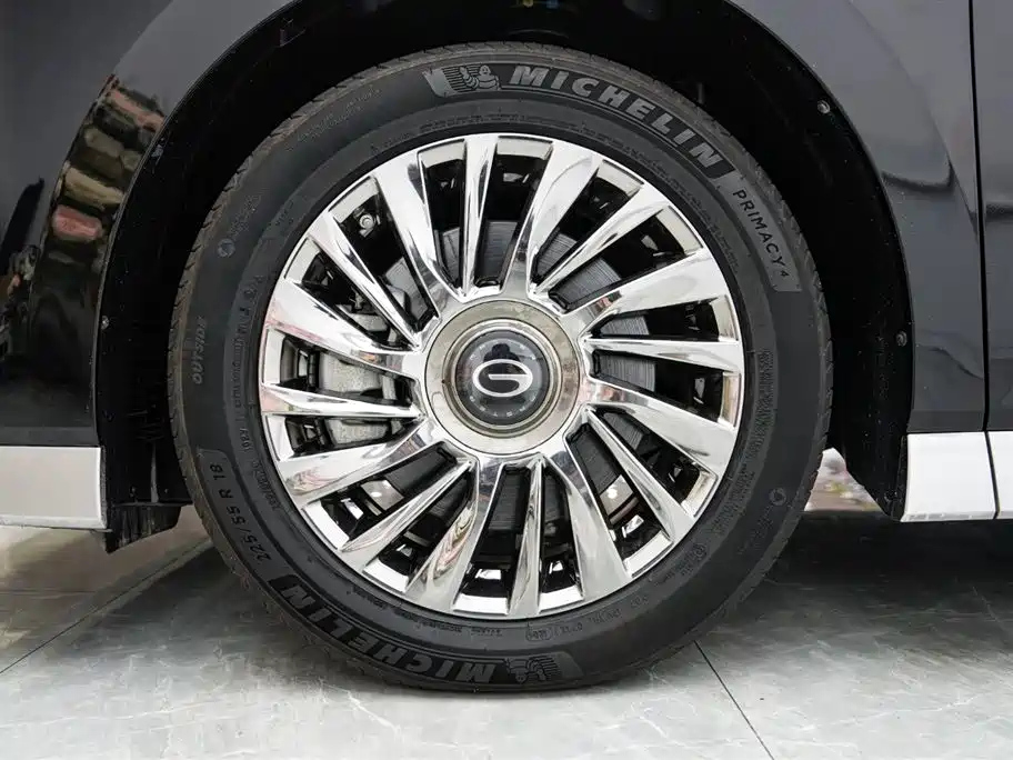 TRUMPCHI M8 2025