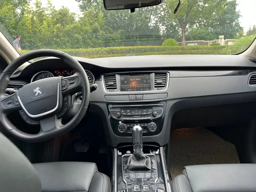 PEUGEOT 508 2015