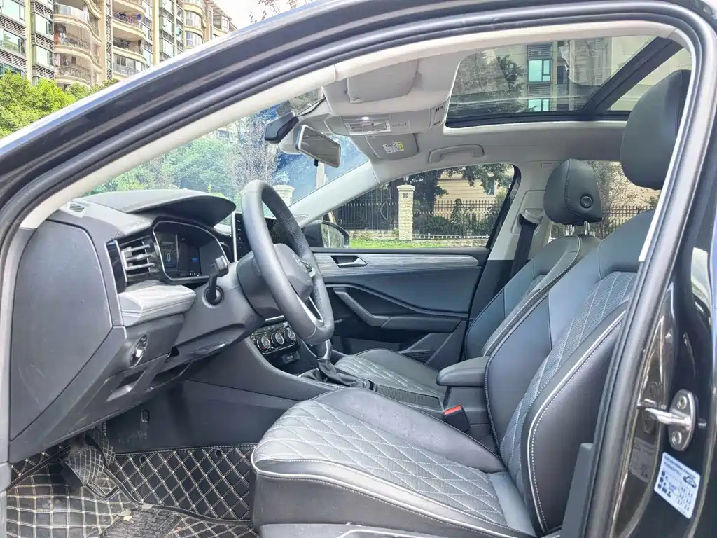 VOLKSWAGEN SAGITAR 2023