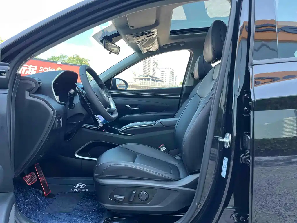 HYUNDAI TUCSON 2023