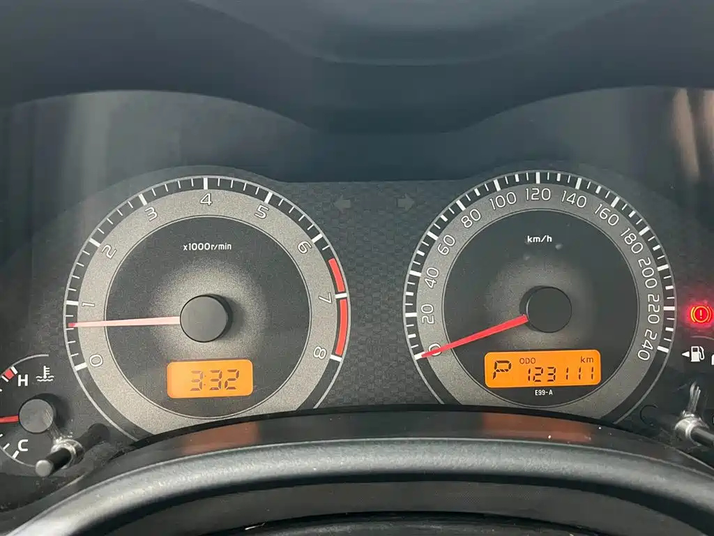 TOYOTA COROLLA 2012