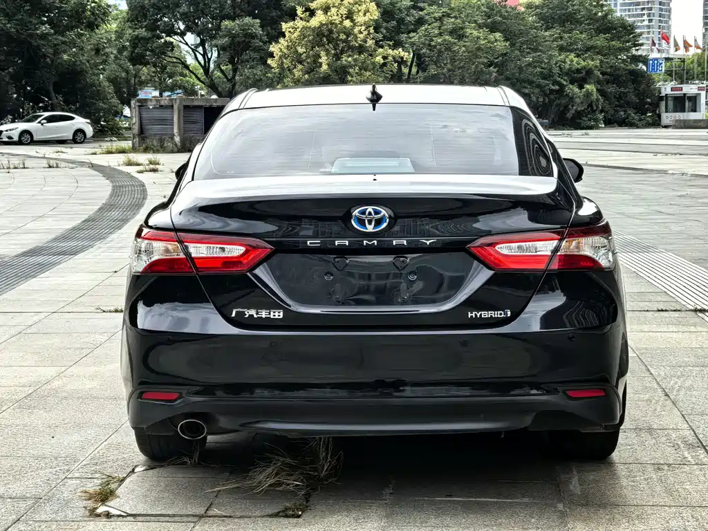 TOYOTA CAMRY 2023