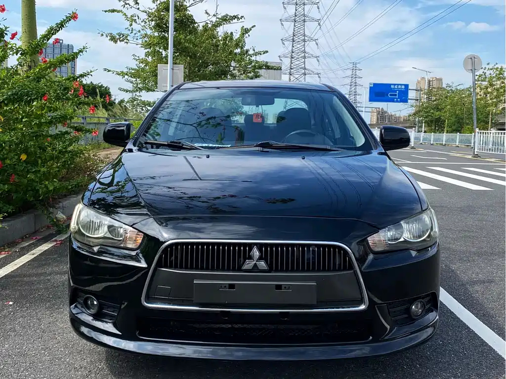 MITSUBISHI LANCER EX 2014