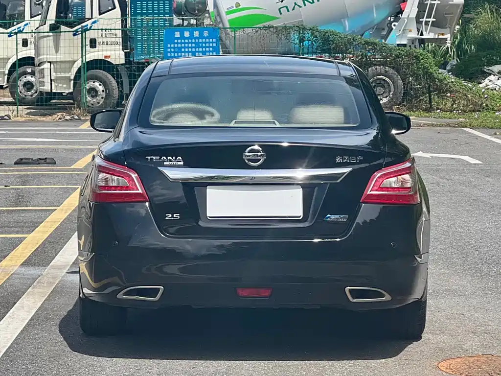 NISSAN TEANA 2014