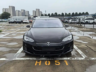 TESLA MODEL S  2015