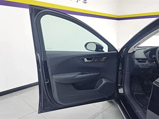 HONGQI E-QM5  2023 YEAR FACELIFT  EDITION 2023