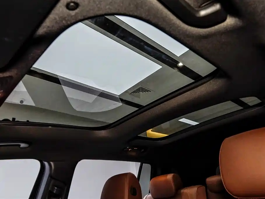 MERCEDES BENZ GLB 2023