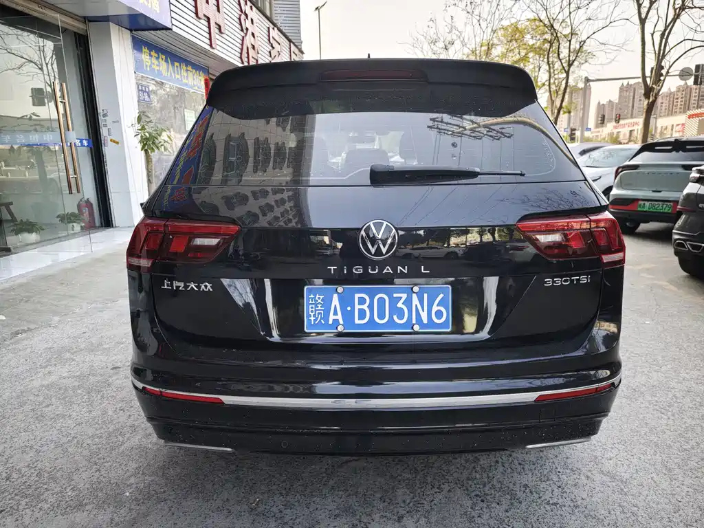 VOLKSWAGEN TIGUAN L 2021