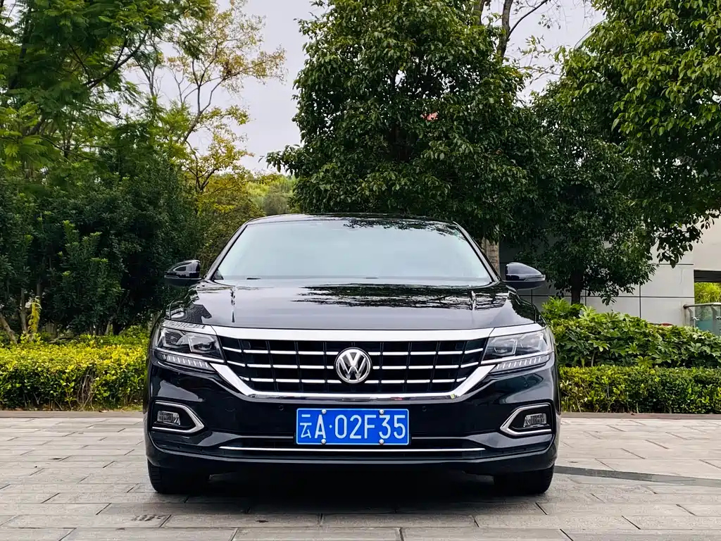 VOLKSWAGEN PASSAT 2020