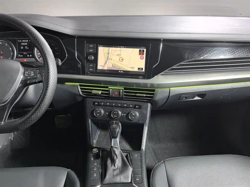 VOLKSWAGEN PASSAT 2019