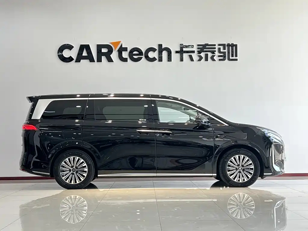 BYD XIA 2025