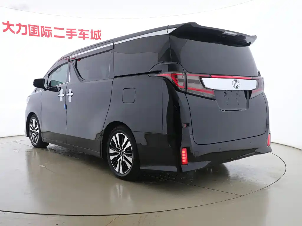 TOYOTA ALPHARD 2018