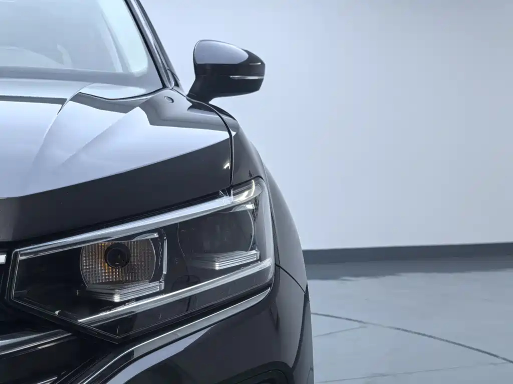 VOLKSWAGEN TAYRON 2019