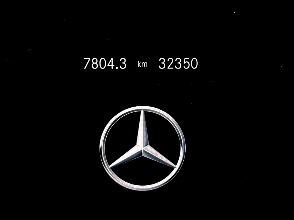 MERCEDES BENZ GLB 2023