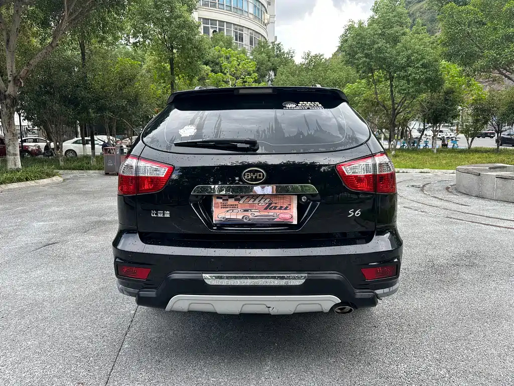 BYD S6 2014