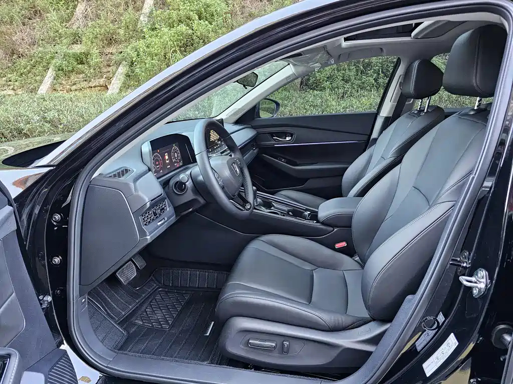 HONDA ACCORD 2025