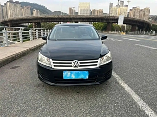 VOLKSWAGEN SANTANA 2015