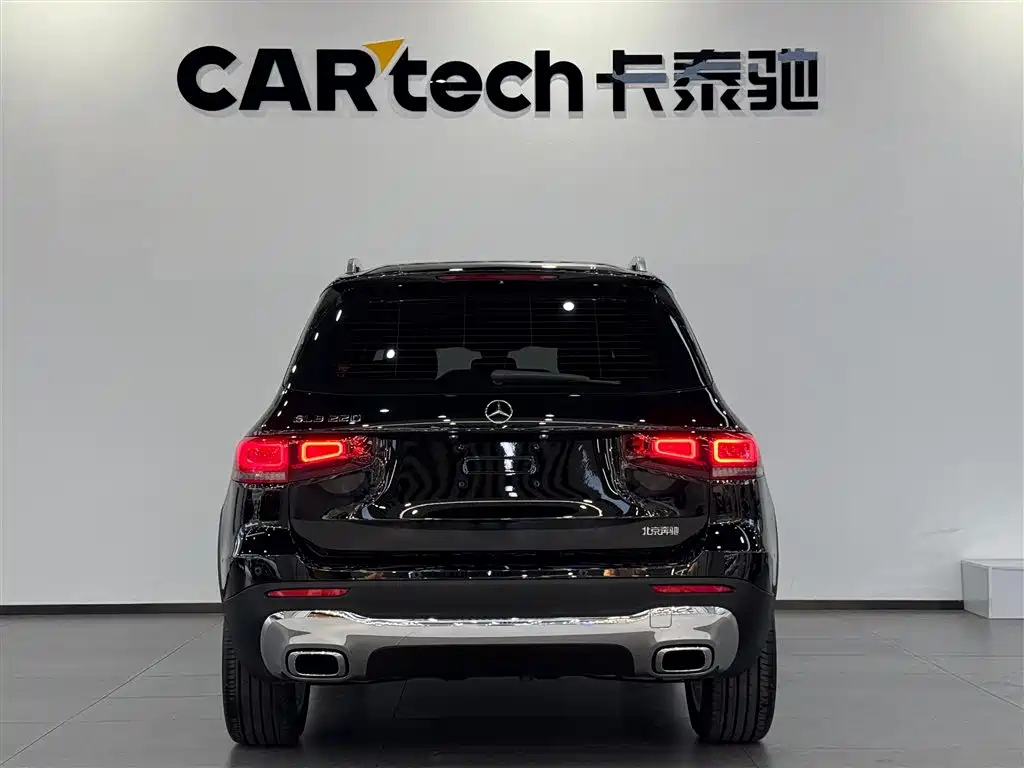 MERCEDES BENZ GLB 2023