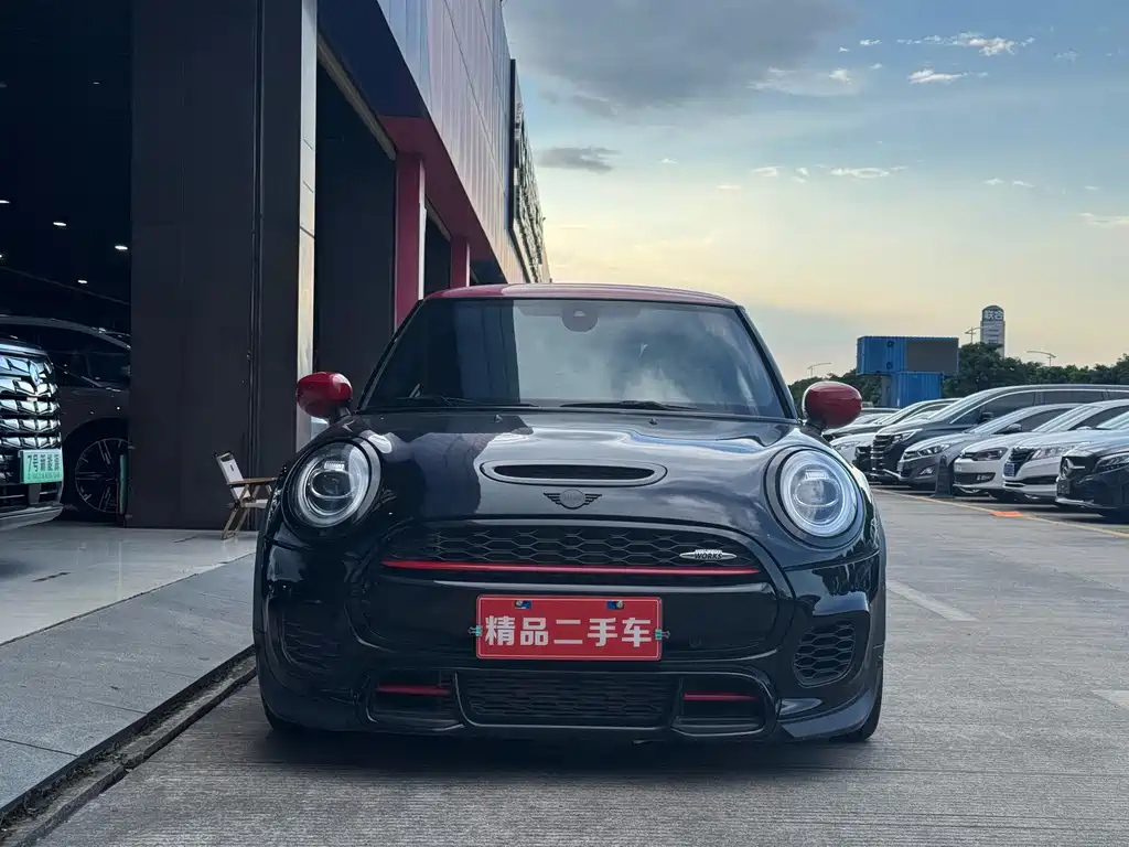 MINI JCW 2020
