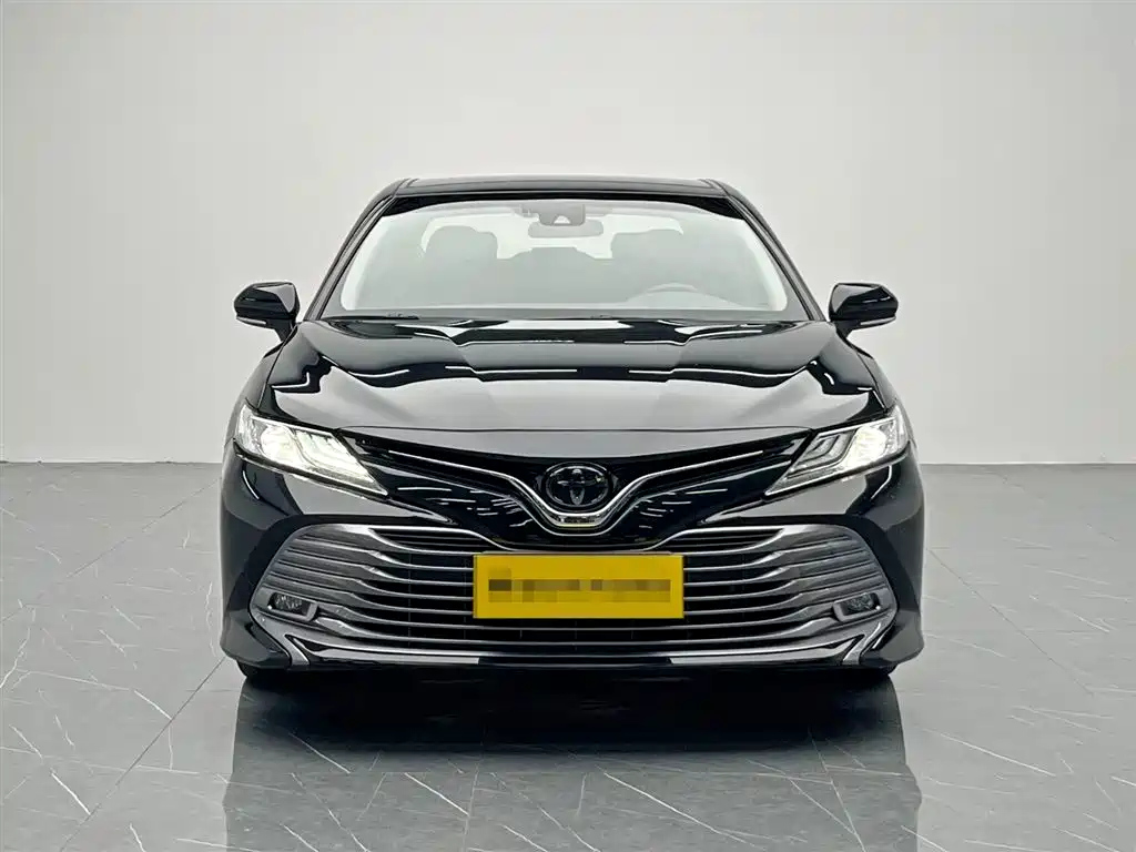 TOYOTA CAMRY 2020
