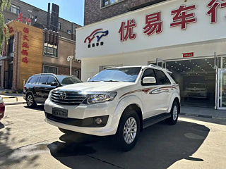 TOYOTA FORTUNER