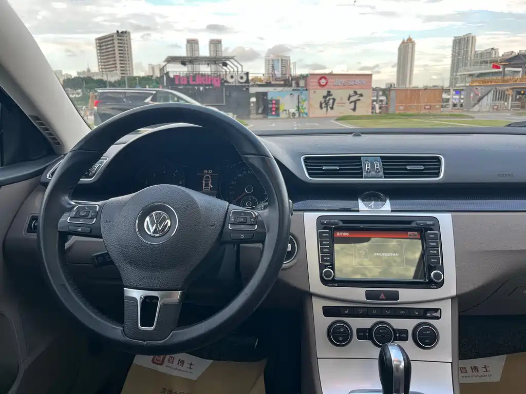 VOLKSWAGEN MAGOTAN 2015