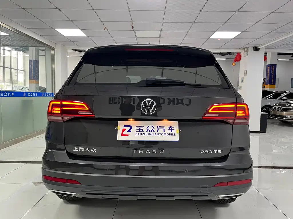 VOLKSWAGEN THARU 2021